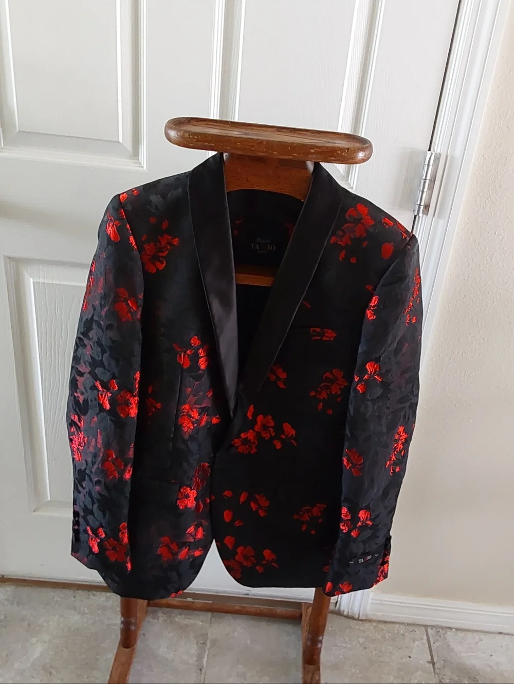 NWOT Bespoke Tazzio Men's‎ Floral Jacquard Blazer in size Medium